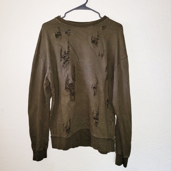H&M Other - H&M Olive Green Sweatshirt
